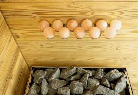 Fördelarna med Himalayasalt i bastun och hur man använder det där