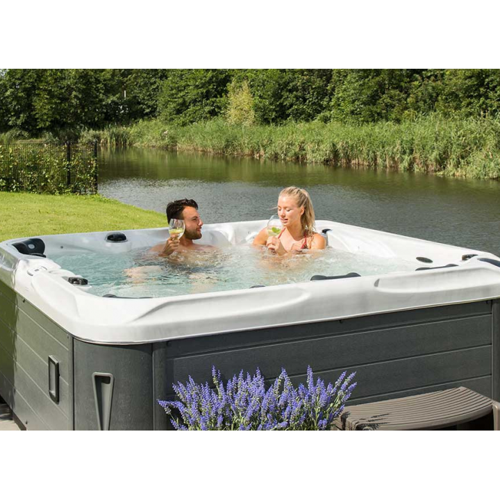 SPA Massagepool - DESIRE