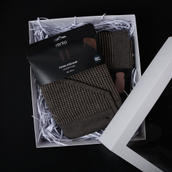 Presentset i presentförpackning RENTO KENNO FÖR HENNE. Hårhandduk och förkläde