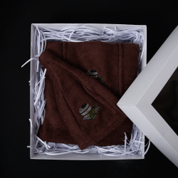 Presentförpackning. Brun  Presentförpackning. Brun