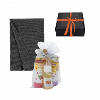 Presentset för kvinnor i presentask. Bastuhonung, bastuolja och handduk
